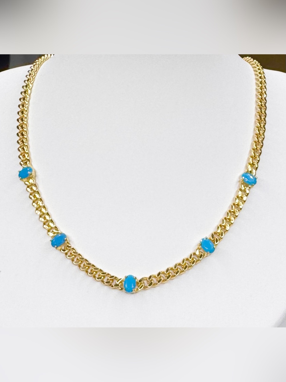18K Gold Chain Necklace with Beautiful Blue Cabochons